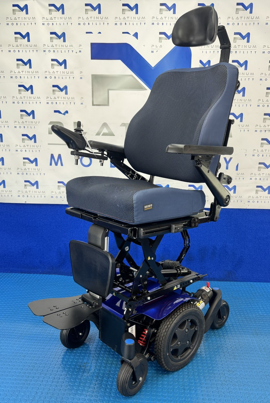 Sunrise Quickie Q300 Mini – 4mph Rise and Tilt Electric Wheelchair 2326