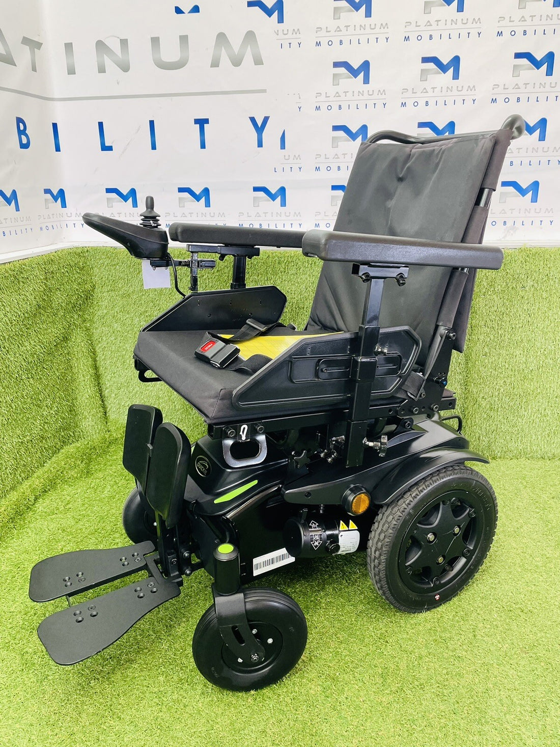 Powerchair Quickie Q100R Compact Indoor Outdoor Sunrise Medical Comfy Mid Wheel