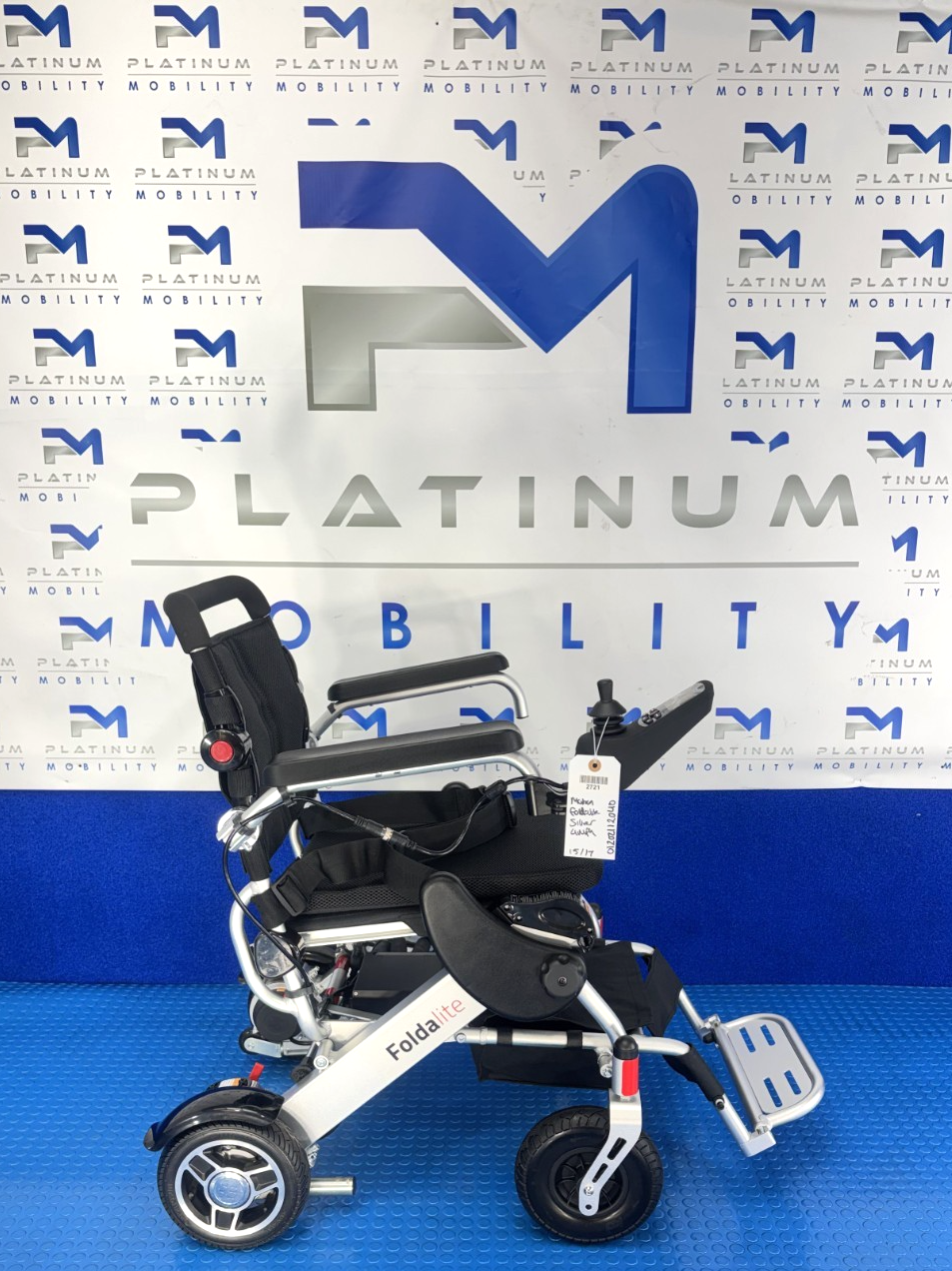 Motion Foldalite Folding Wheelchair 4Mph New Open Box 2721