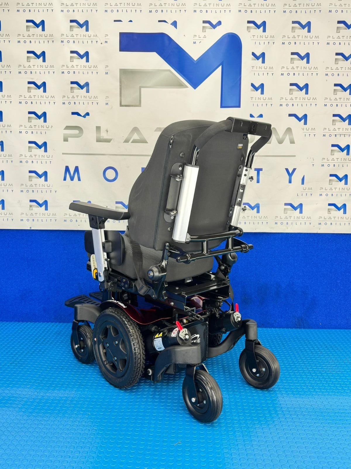 Sunrise Quickie Q300M Mini Powerchair 4 mph Riser Electric Wheelchair (2260)