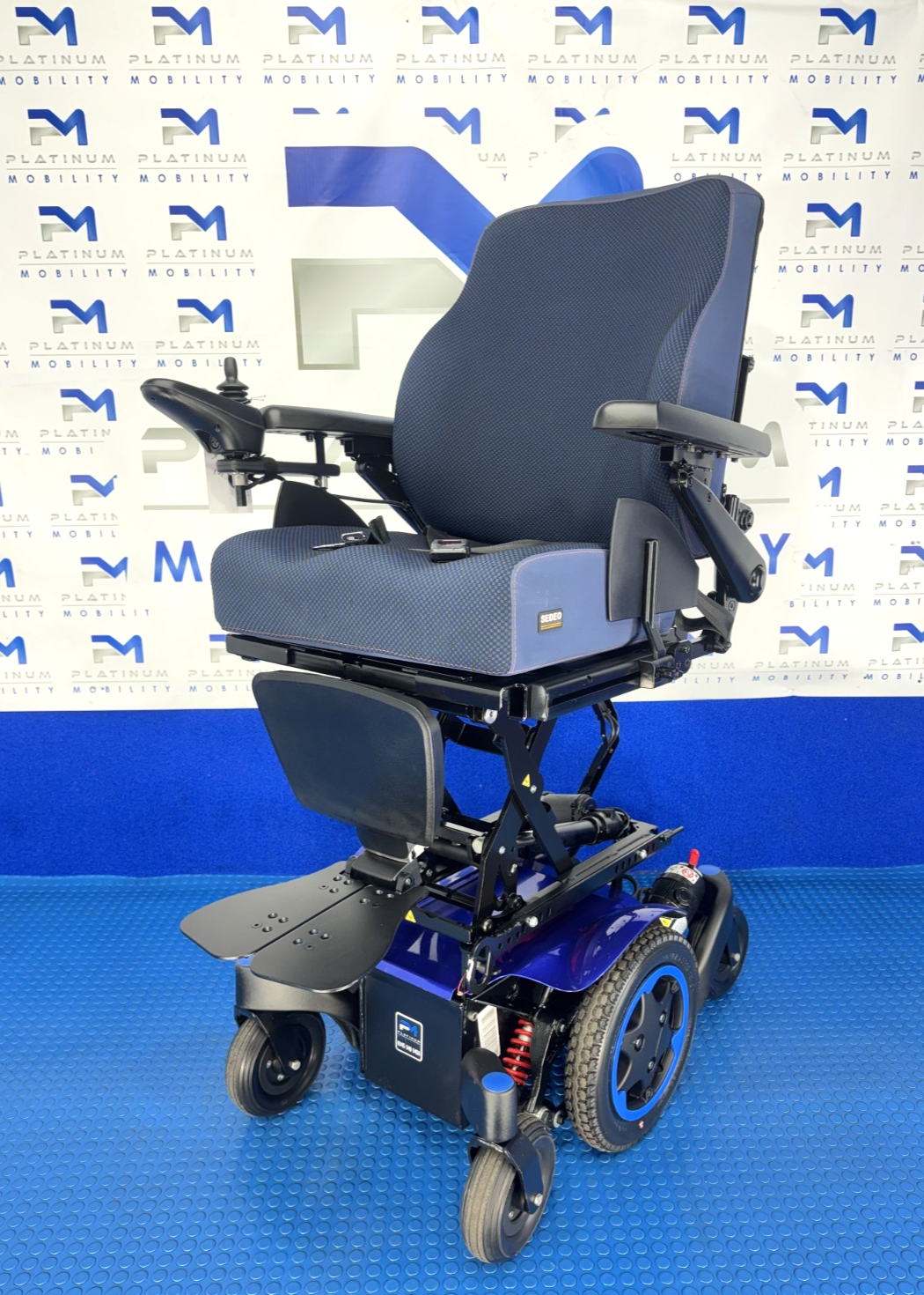 Sunrise Quickie Q300M Powerchair 4 mph Riser, Tilt Electric Wheelchair 1411