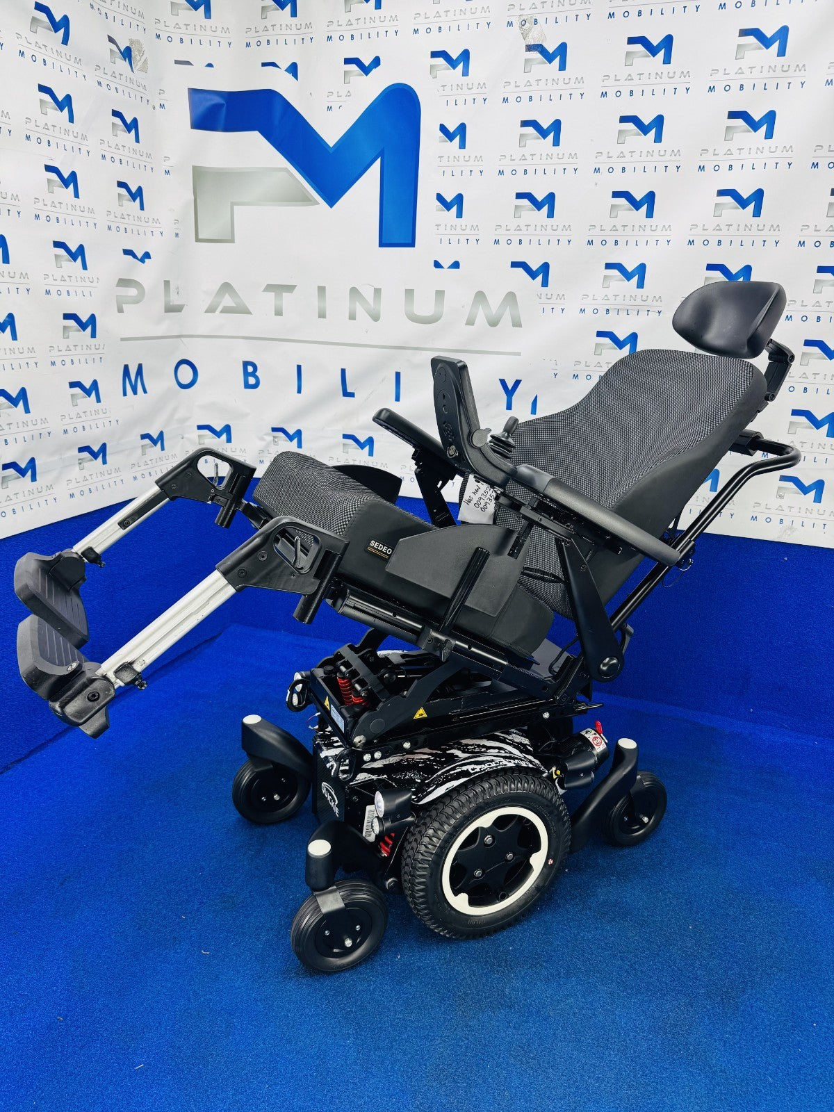 QUICKIE Q300 M MINI 6 MPH ELECTRIC MOBILITY POWERCHAIR ELECTRIC WHEELCHAIR 1338