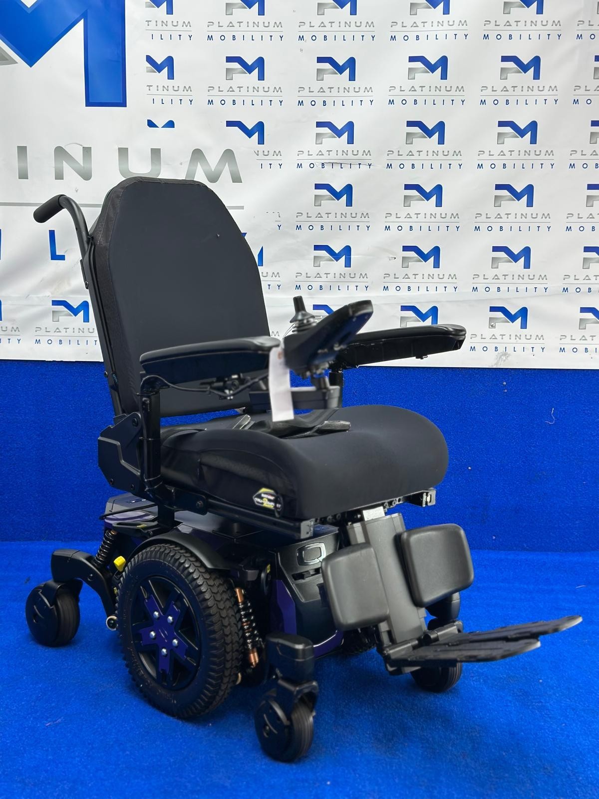 Quantum Edge 3 Stretto Powerchair – 4mph, Compact Electric Wheelchair (1272)