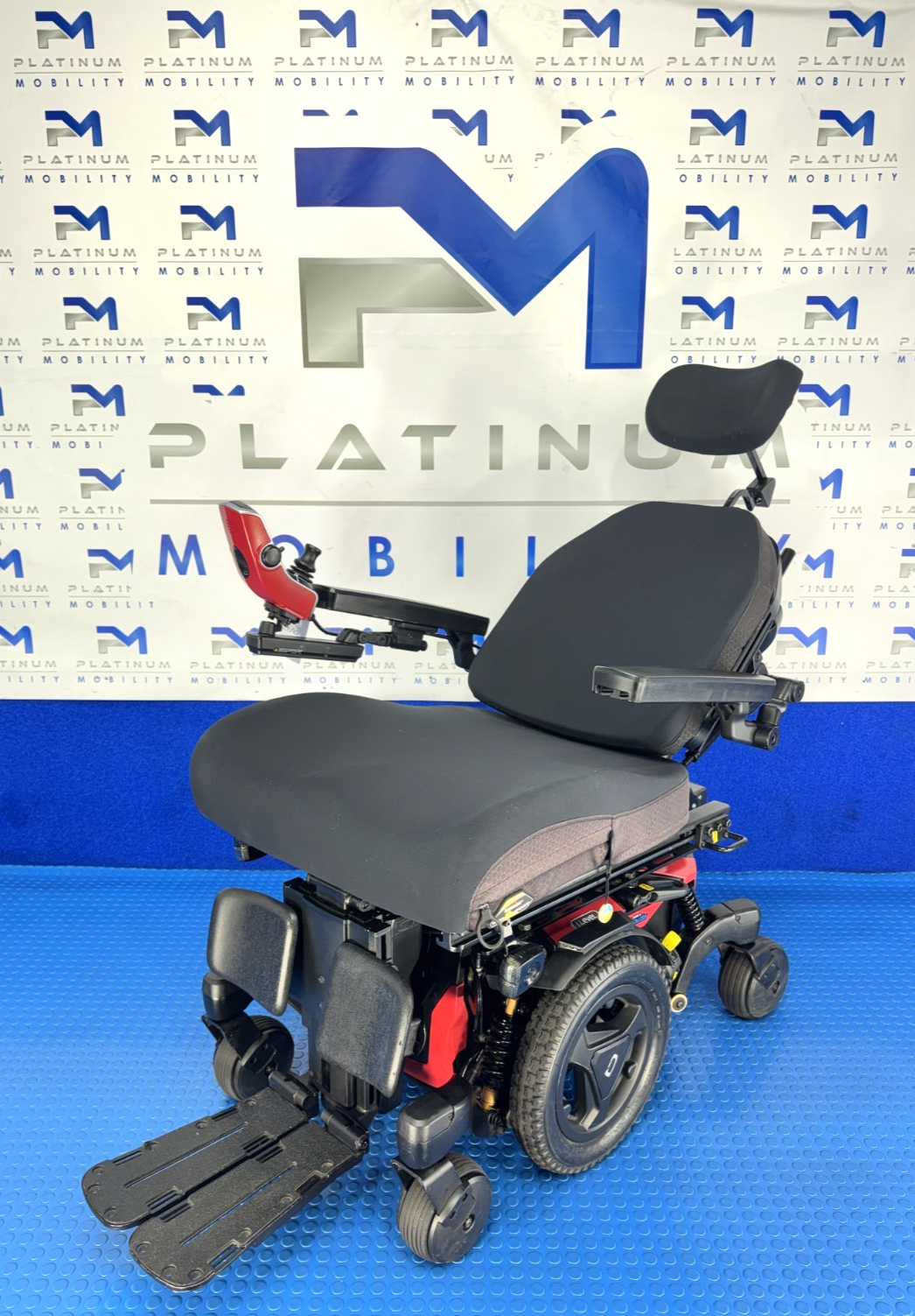 PRIDE QUANTUM EDGE 3 STRETTO 6 MPH Electric Rise, Tilt, Legs, Recline 4207