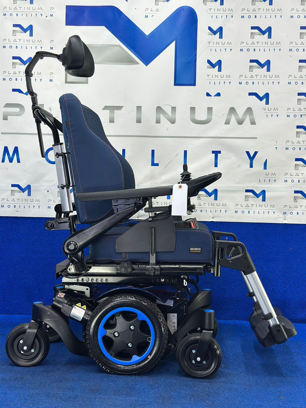 Quickie Q300M Mini Powerchair 4 mph Riser Electric Wheelchair by Sunrise (1711)