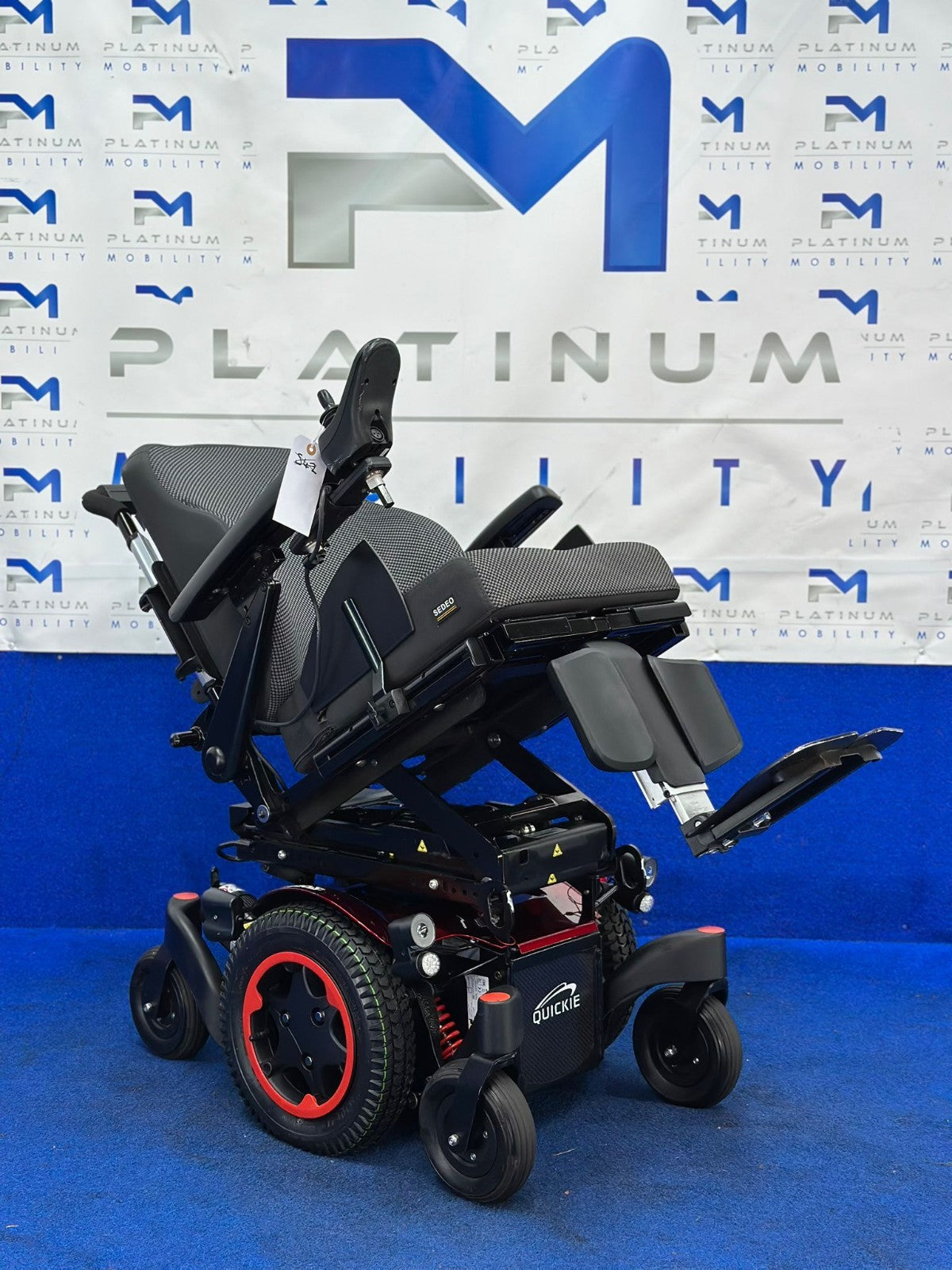 Quickie Q300 Mini Powerchair – 6mph Riser Electric Wheelchair by Sunrise (1778)
