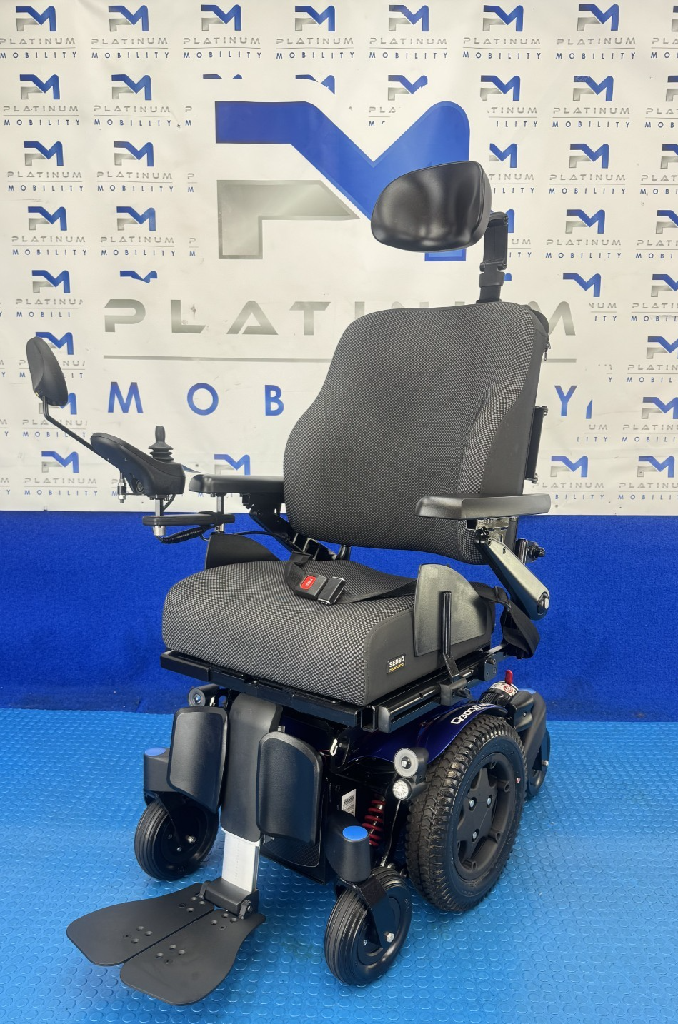 Sunrise Quickie Q300M Powerchair 6 mph Riser, Tilt Electric Wheelchair 2373