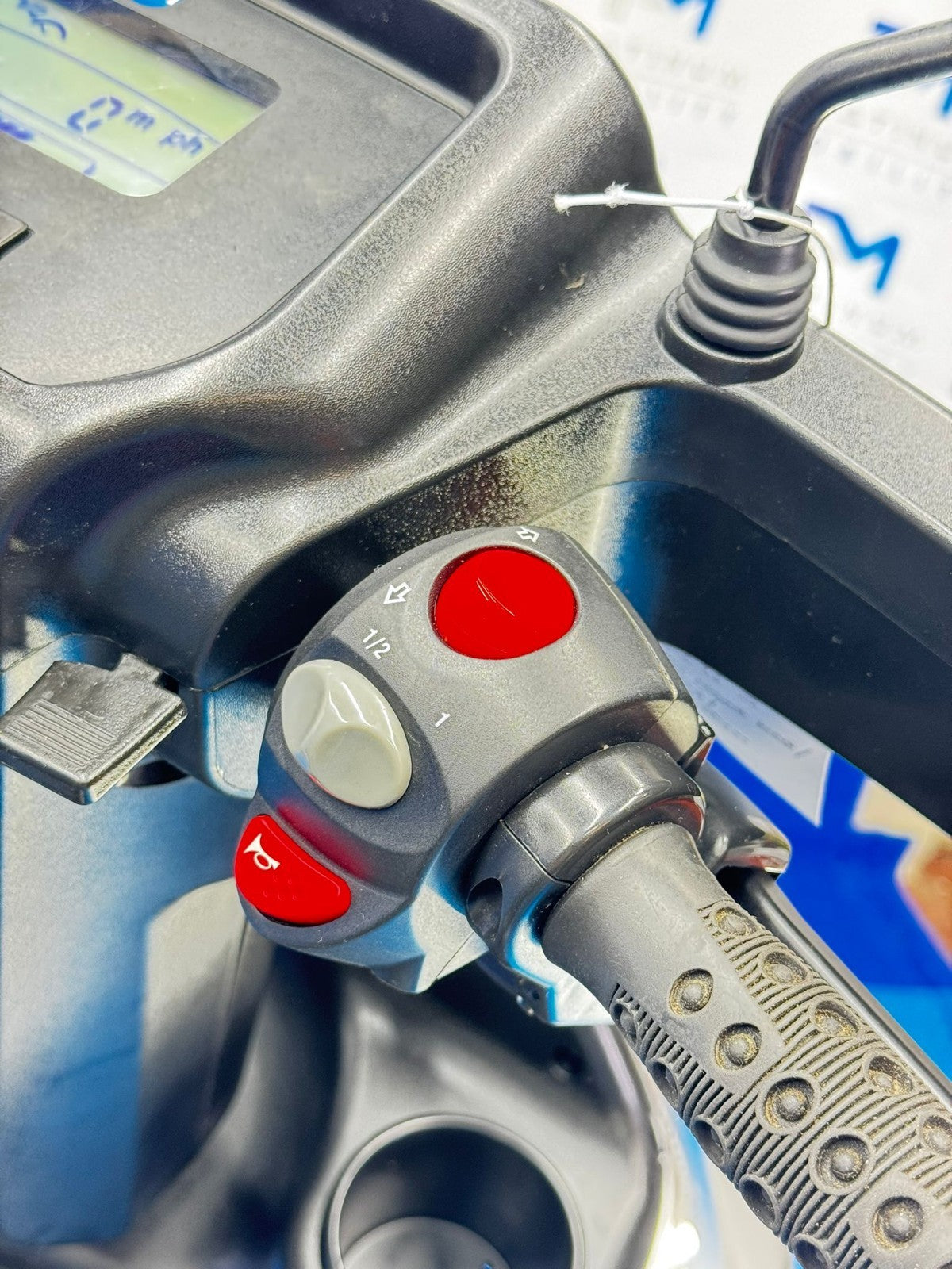 2022 TGA Breeze S4 8MPH All Terrain Mobility Scooter Immaculate Condition 1924