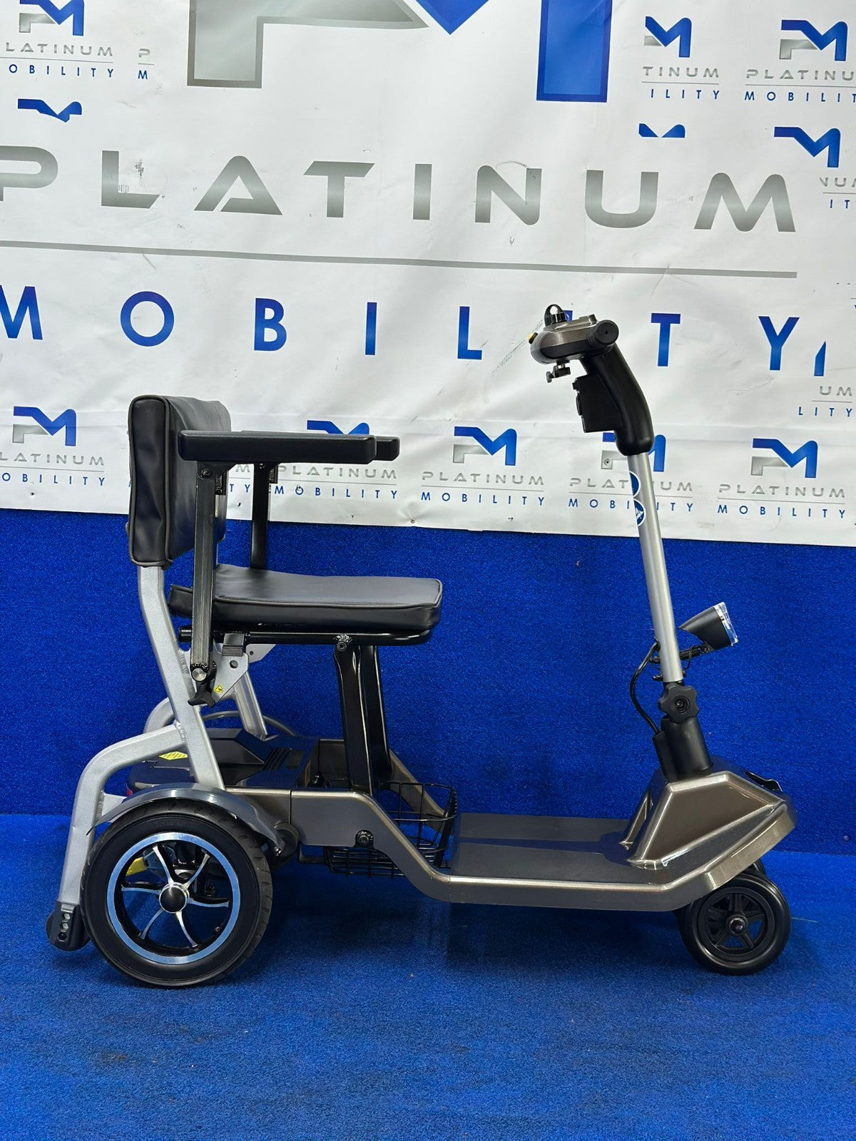ONE REHAB QFOLD Mobility Scooter Light weight Folding scooter 17kg 4mph