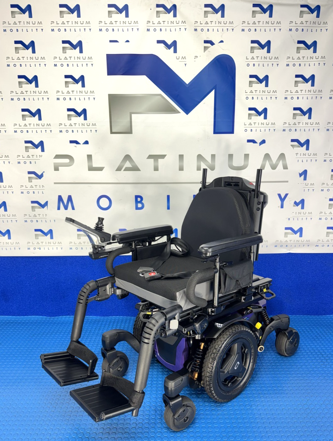 PRIDE QUANTUM EDGE 3 STRETTO 6 MPH ELECTRIC  POWERCHAIR Narrow 4047