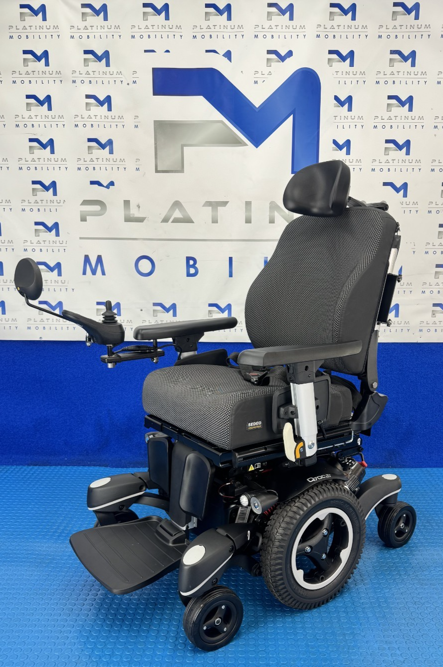 Sunrise Quickie Q700 M Powerchair – 6mph Riser Tilt Electric Wheelchair 2359