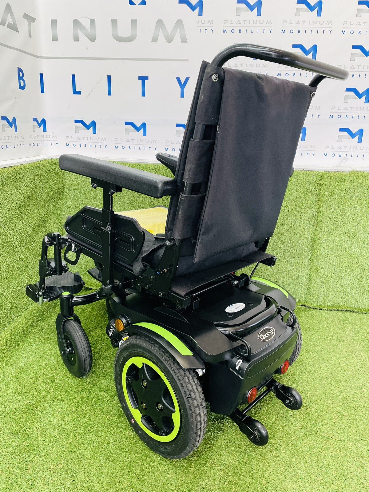 Powerchair Quickie Q100R Compact Indoor Outdoor Sunrise Medical Comfy Mid Wheel