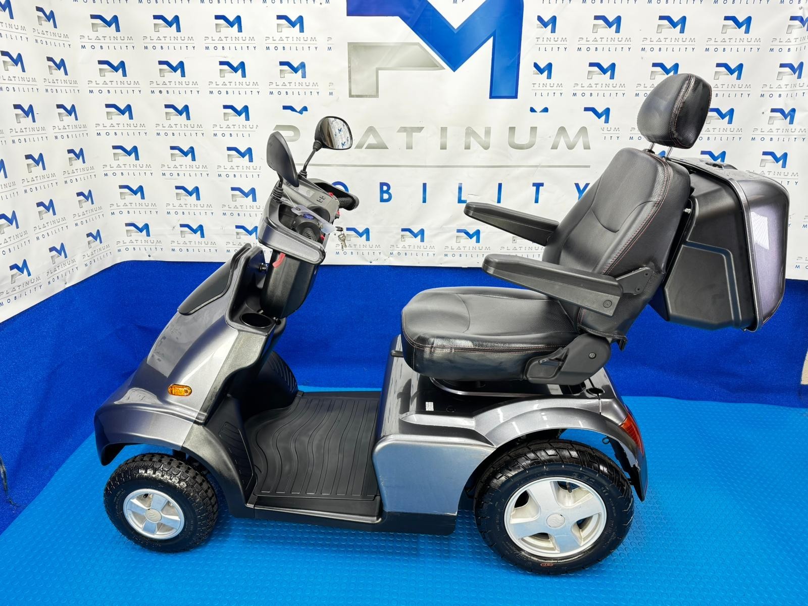 2022 TGA Breeze S4 8MPH All Terrain Mobility Scooter Great Condition 1925