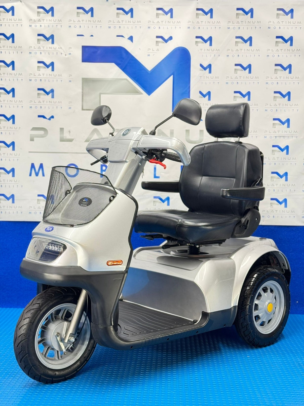 TGA Breeze S3 8MPH LARGE Electric Mobility Scooter All Terrain 1869
