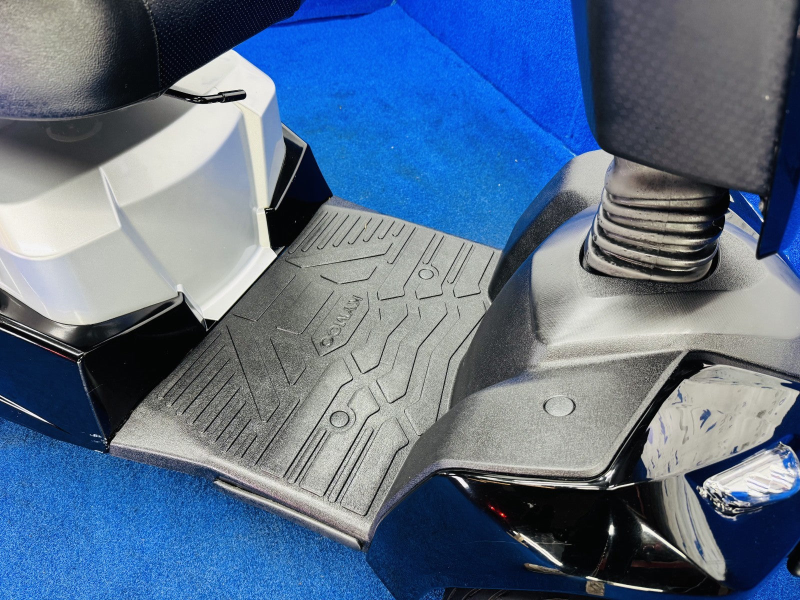 Kymco Maxer ER Large Size Mobility Scooter Buggy 8 mph inc Warranty 1765