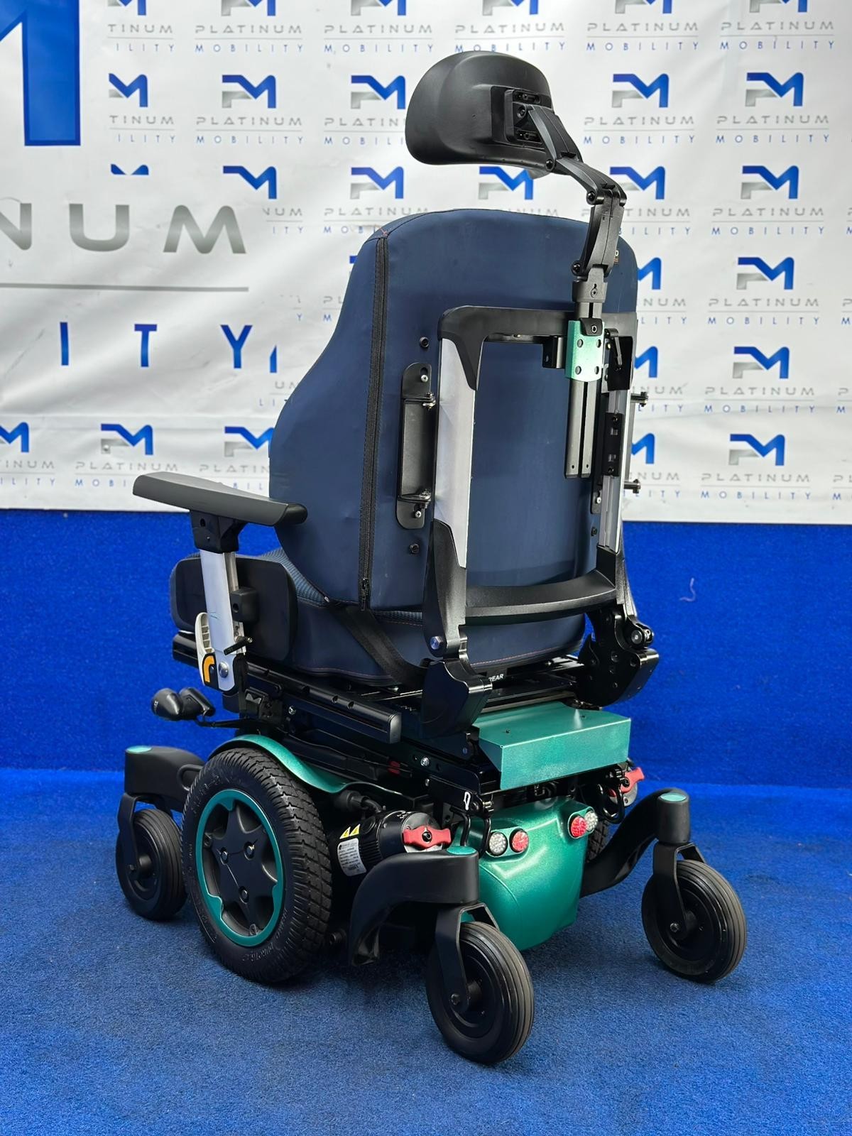 CUSTOM Sunrise Quickie Q500 M Powerchair – 6mph Riser Electric Wheelchair (1555)