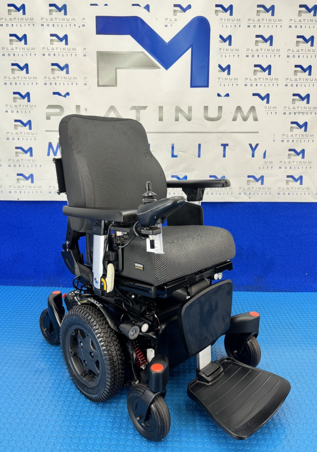 SUNRISE QUICKIE Q500M 6 MPH ELECTRIC MOBILITY POWERCHAIR WHEELCHAIR 2312