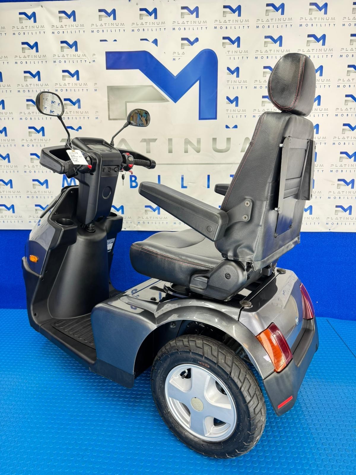 2022 TGA Breeze S3 8MPH LARGE Mobility Scooter All Terrain *2019