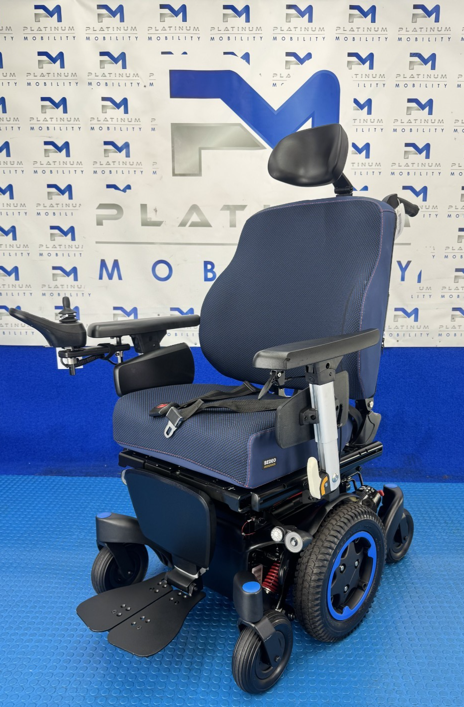 2026 Sunrise Q300M Powerchair 6MPH Electric Riser, Tilt, Recline Wheelchair 2379