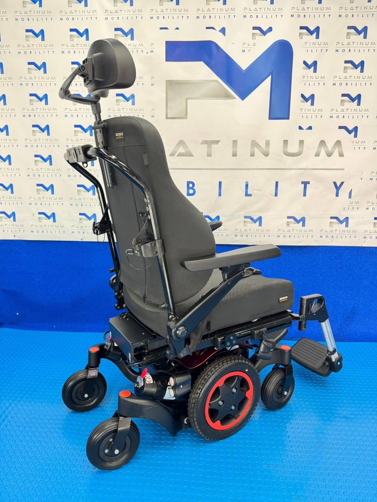 2025 Sunrise Quickie Q300M Mini Powerchair 4 mph Riser Electric Wheelchair 2165