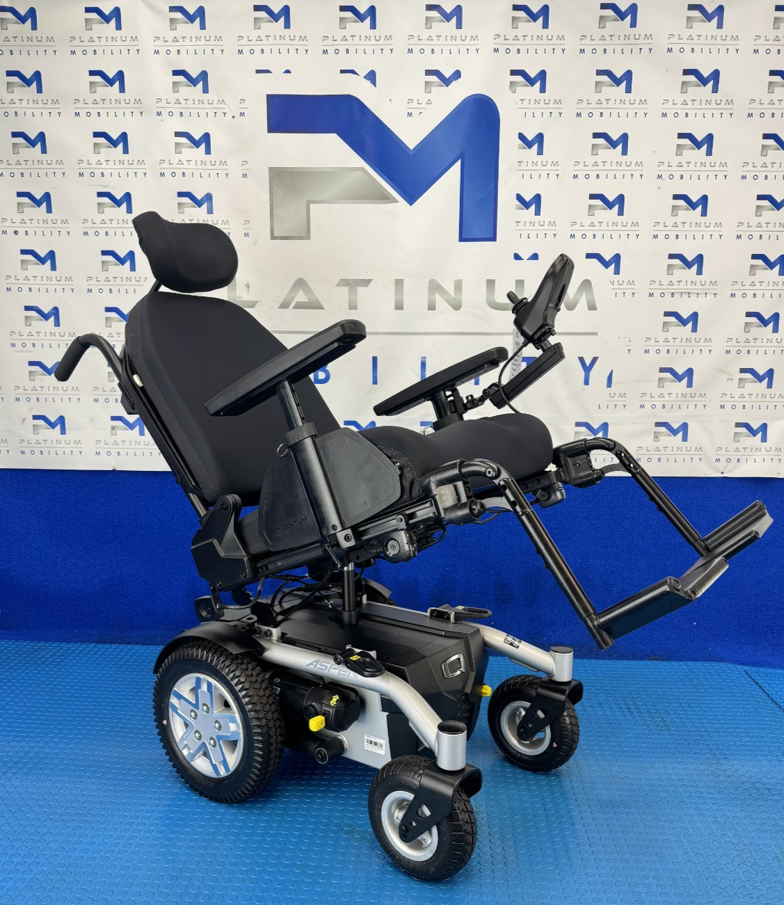 Quantum Aspen Electric Wheelchair Tilt Function 4mph 2933