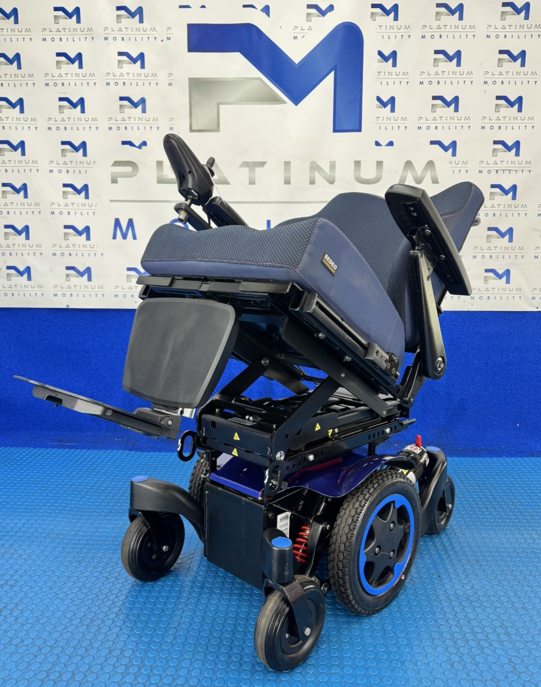 Sunrise Quickie Q300 Mini – 4mph Rise and Tilt Electric Wheelchair 1672