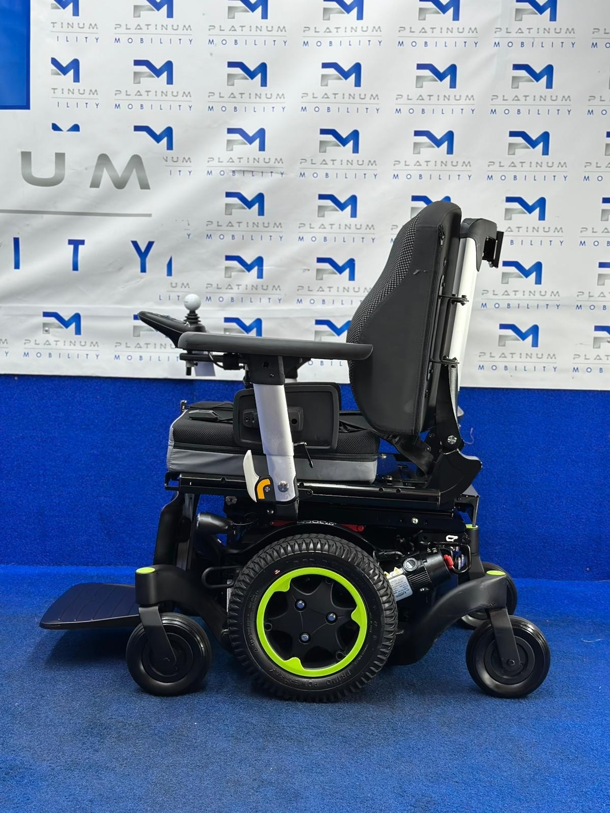 Quickie Q500 M Powerchair – 6mph Riser Electric Wheelchair by Sunrise (1565)