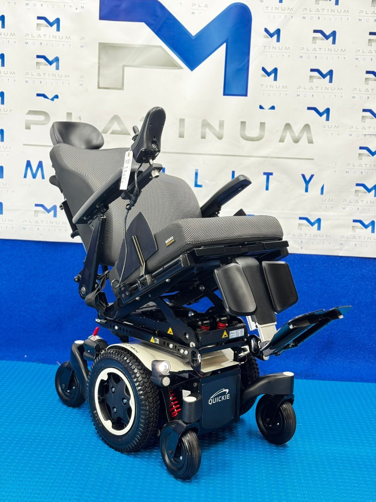 Sunrise Quickie Q300 M Mini Powerchair 6 mph Riser Electric Wheelchair 1874