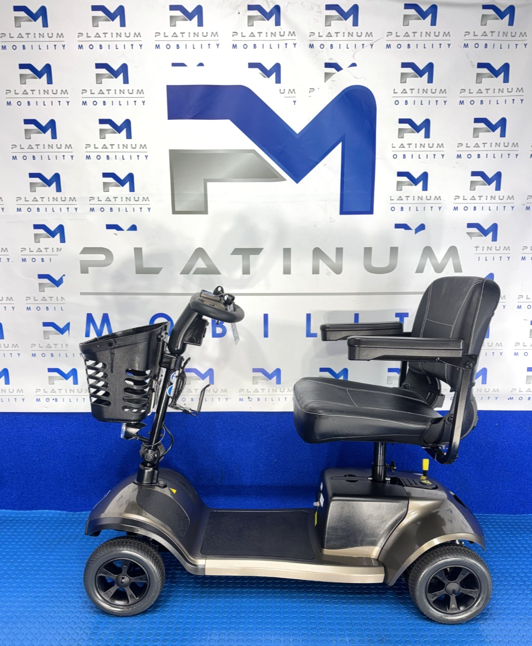 One Rehab Vantage Lightweight Mobility Scooter 4MPH Portable 4043