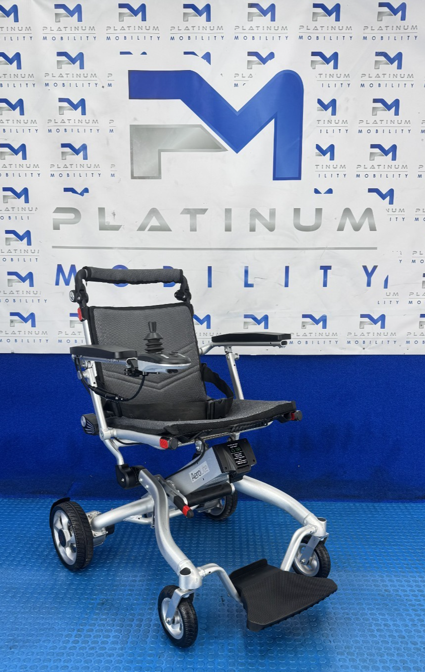 Motion Healthcare Trekker Aerolite ELECTRIC WHEELCHAIR POWERCHAIR 4MPH 2572