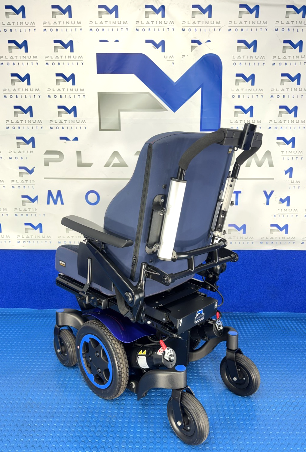 Sunrise Quickie Q300M Powerchair 4 mph Riser, Tilt Electric Wheelchair 1411