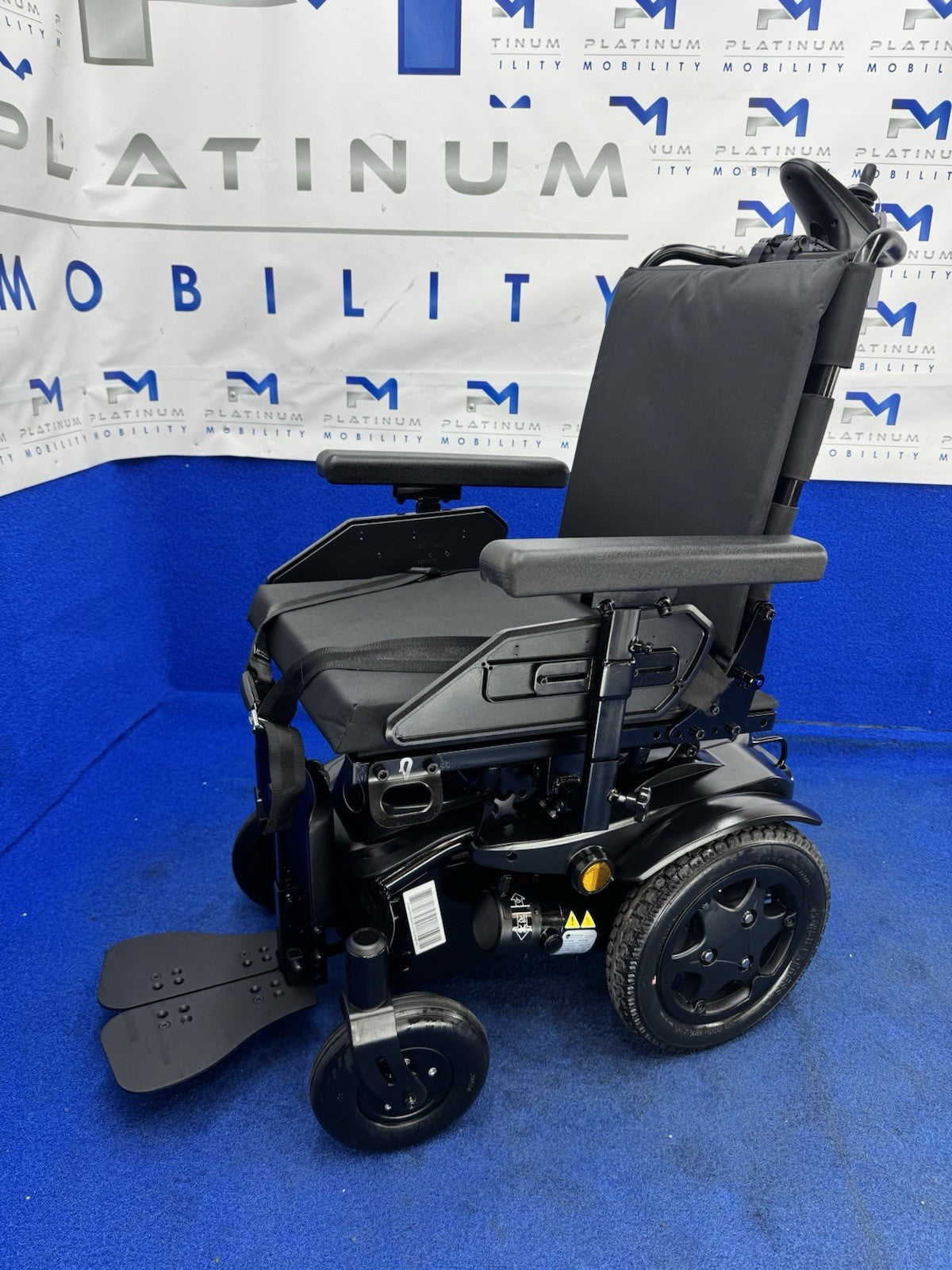 2022 Quickie Q100 R with Standard Seating Powerchair Electric Wheelchair 4 Mph