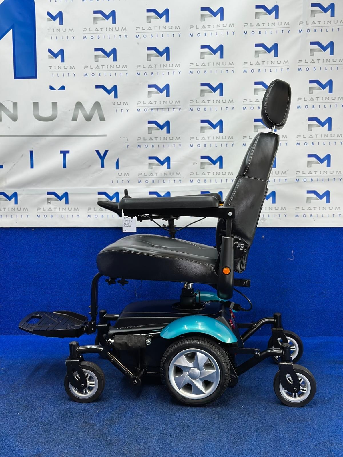 Rascal P327 Mini Powerchair – Riser, 4mph Mid-Wheel Electric Wheelchair (1199)