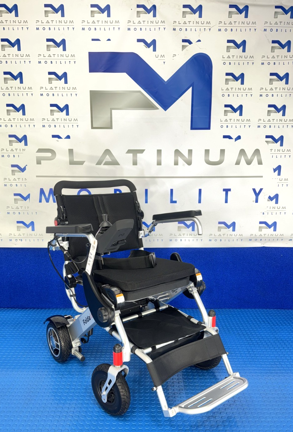 Motion Foldalite Folding Wheelchair 4Mph New Open Box 2721
