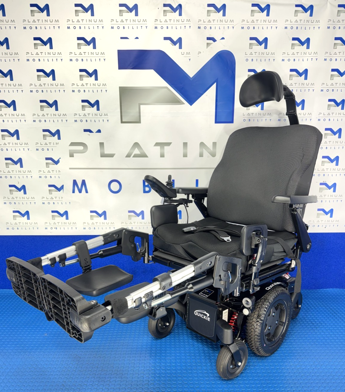 Sunrise Quickie Q300M Powerchair 6mph, Tilt, Electric Legs Wheelchair 4042