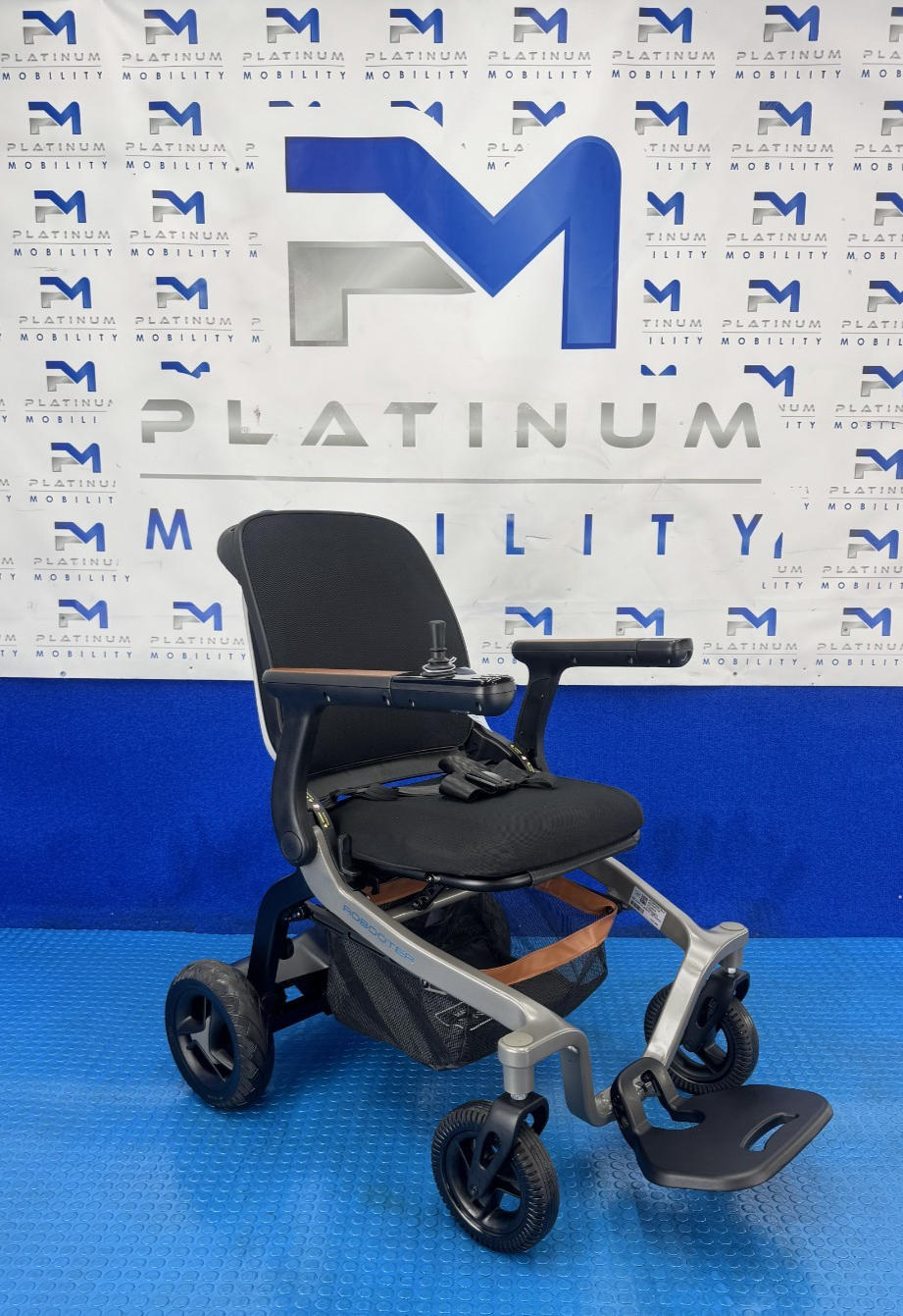 2024 Robooter E40 Folding Mobility Electric Wheelchair Remote 4mph 2362