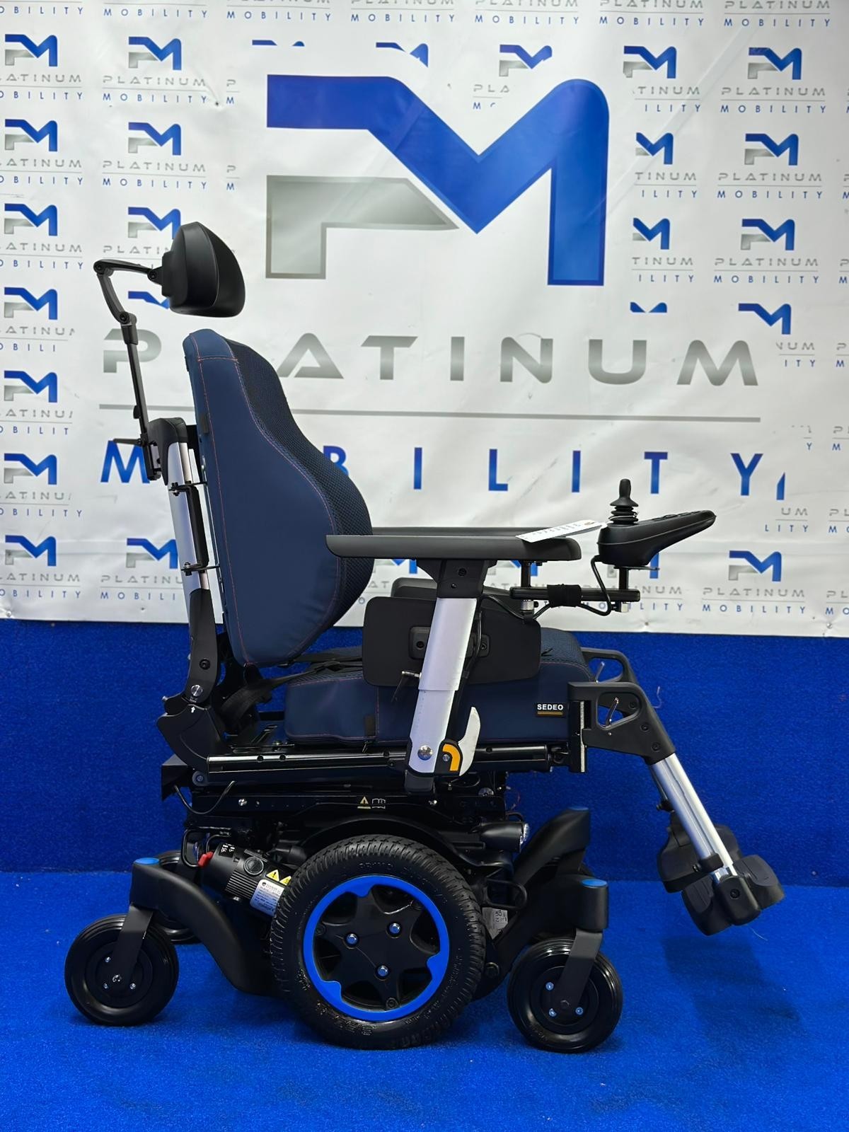 2024 Quickie Q500M Powerchair – 6mph Riser Electric Wheelchair by Sunrise 1645