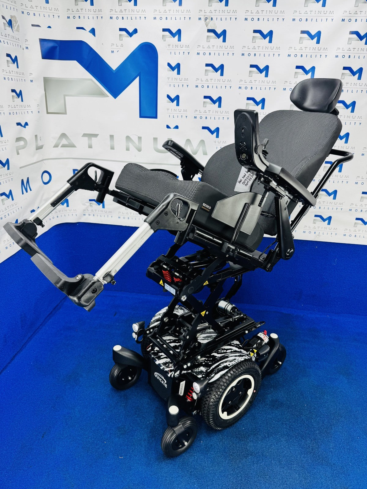 QUICKIE Q300 M MINI 6 MPH ELECTRIC MOBILITY POWERCHAIR ELECTRIC WHEELCHAIR 1338