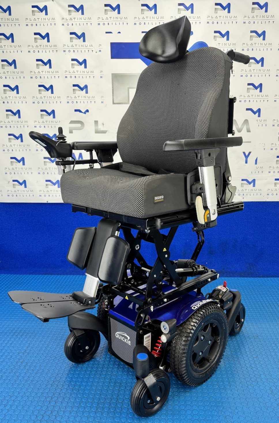 Sunrise Quickie Q300M Mini Powerchair 6 mph Riser Electric Wheelchair 2283