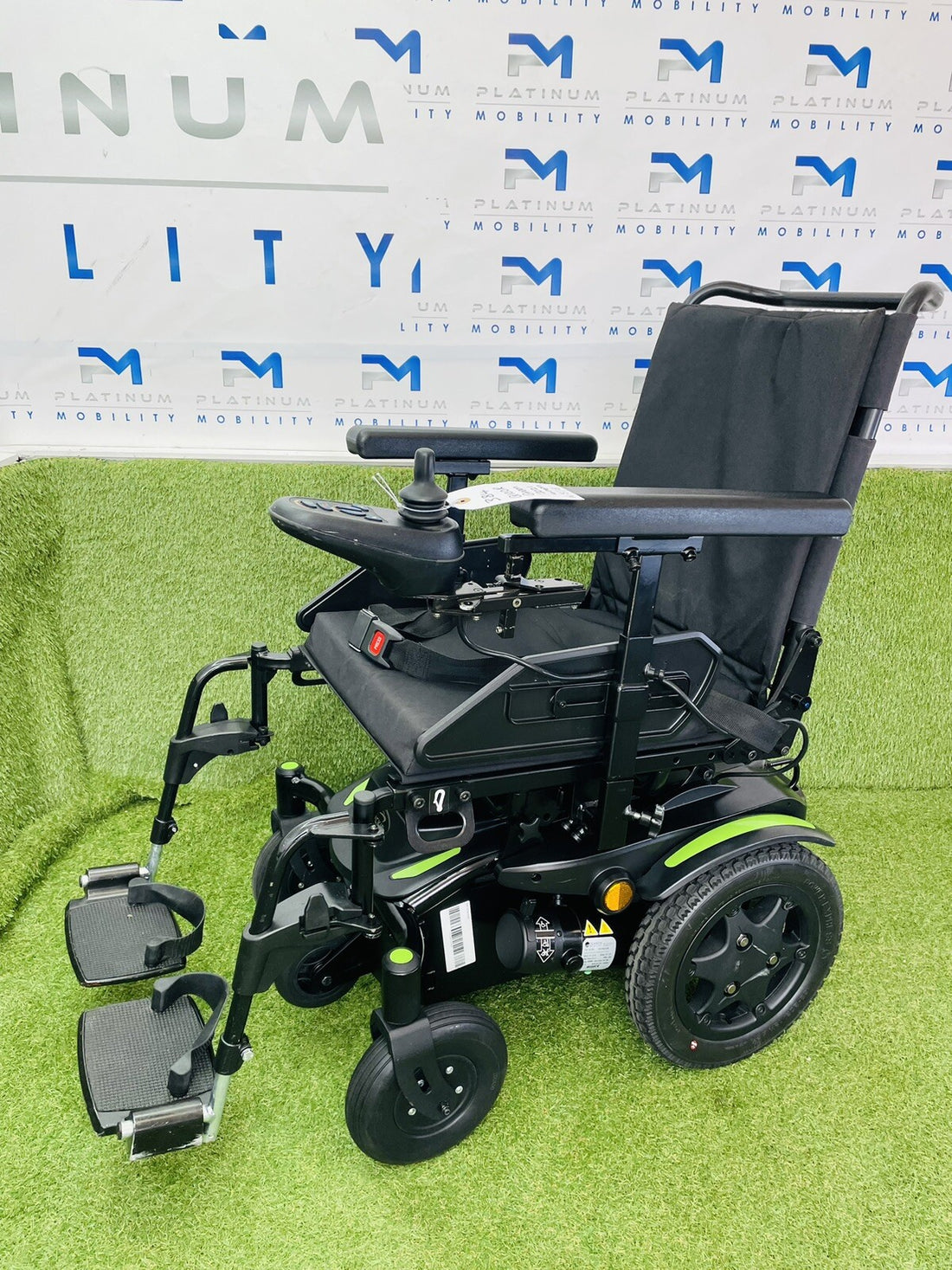 SUNRISE Quickie Q100R 4 MPH Compact Mobility Electric Wheelchair Powerchair