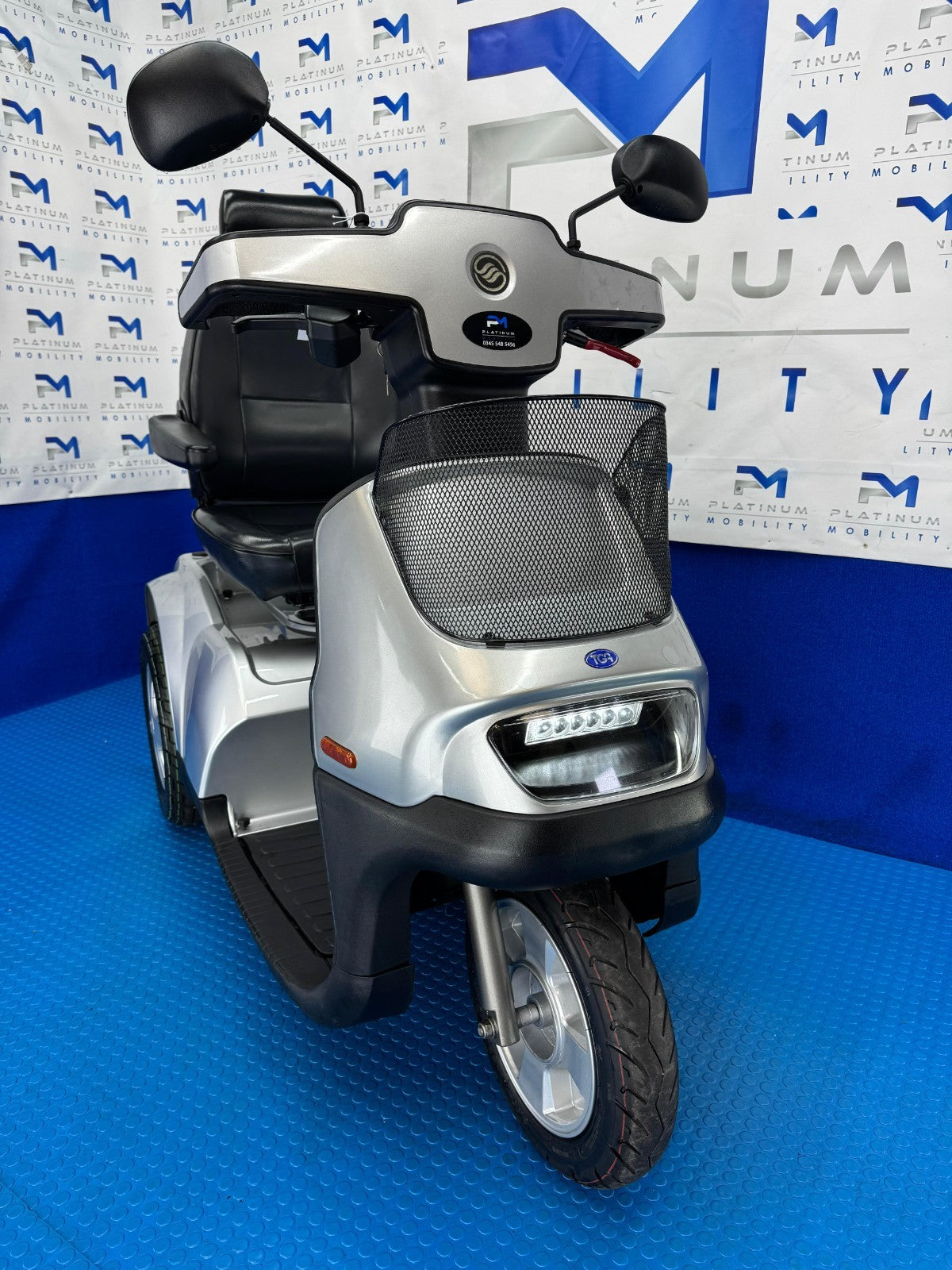 TGA Breeze S3 8MPH LARGE Mobility Scooter All Terrain *2105