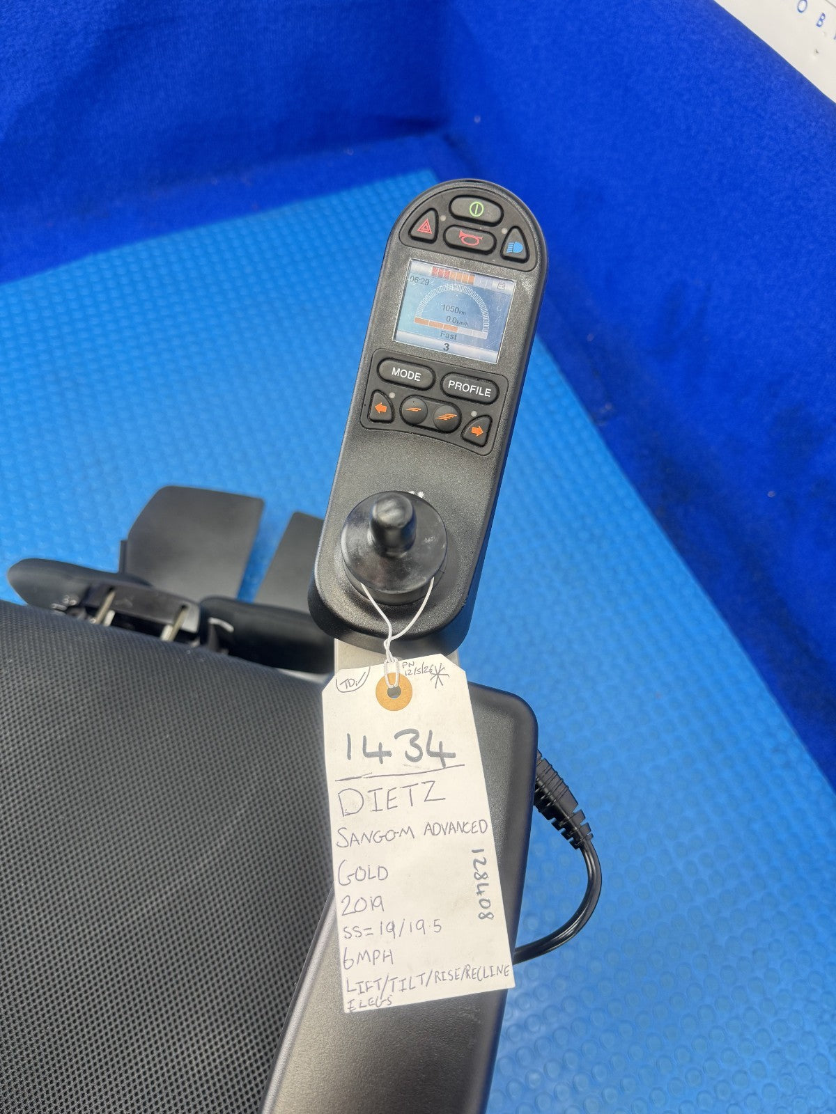 Dietz Sango Advanced M Slimline – 6mph Electric Wheelchair Powerchair 1434