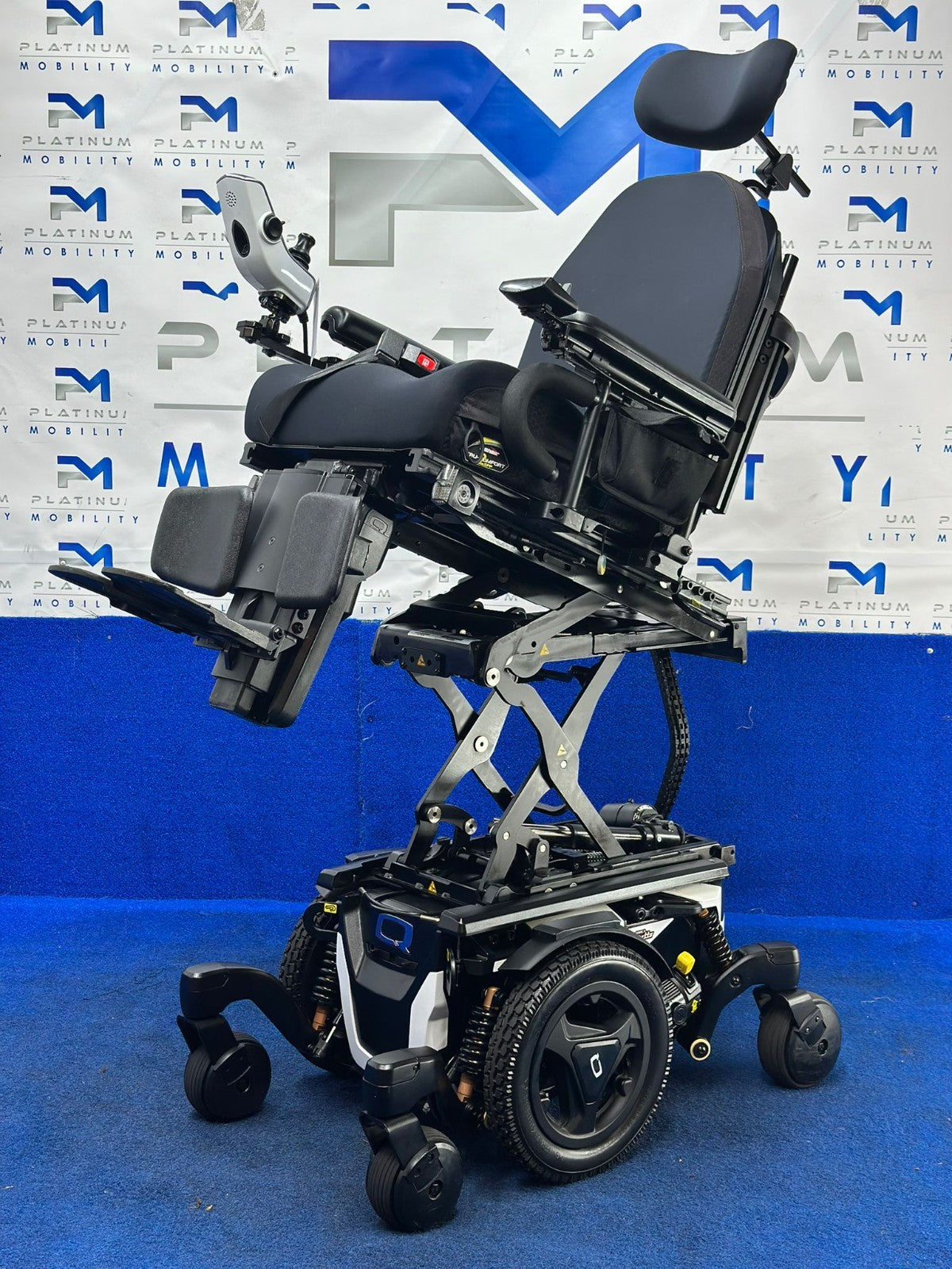 Quantum Edge 3 Stretto Powerchair – 6mph Narrow Electric Wheelchair (1622)