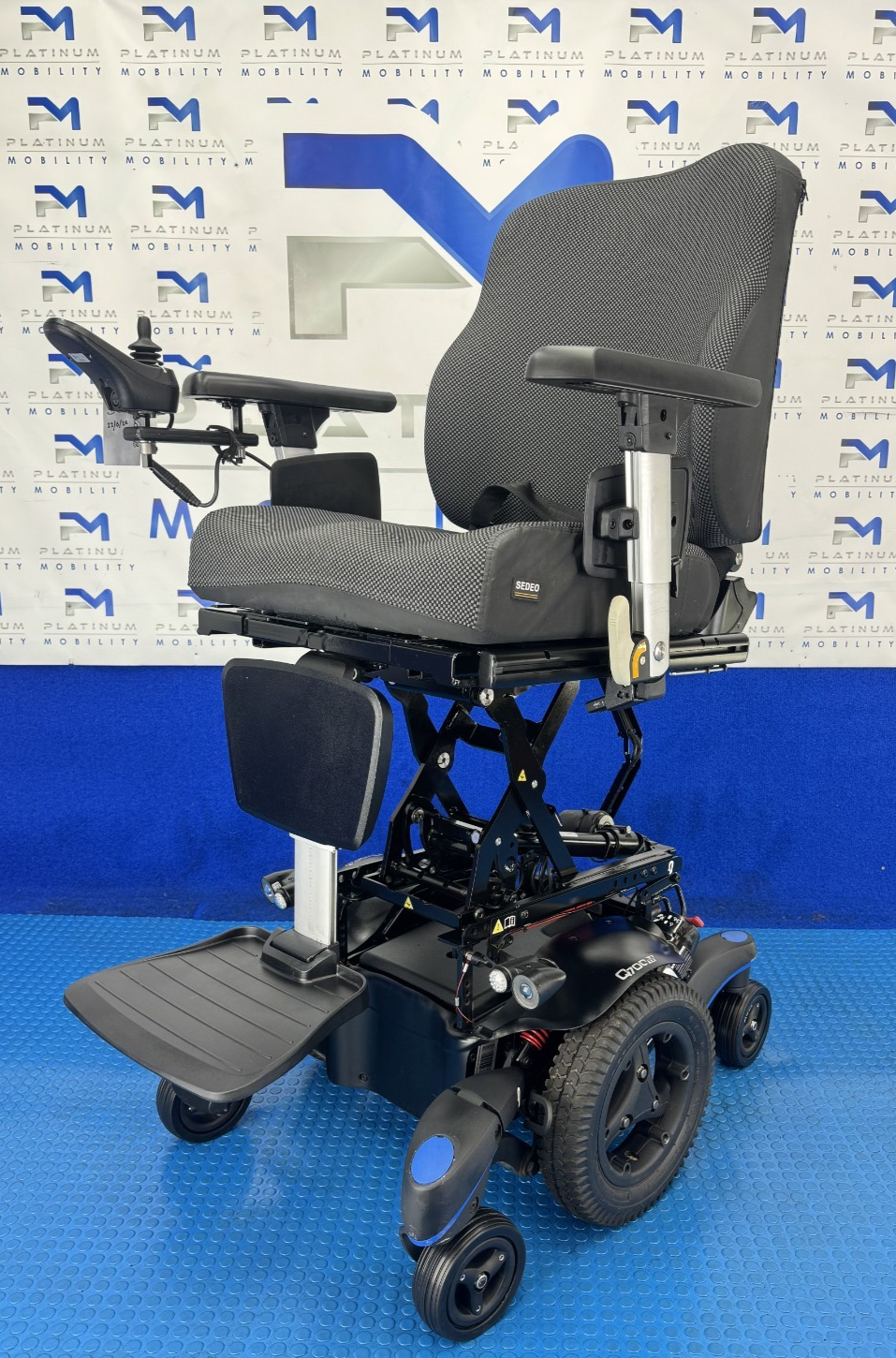 Sunrise Quickie Q700 M Powerchair – 6mph Riser Tilt Electric Wheelchair 2845