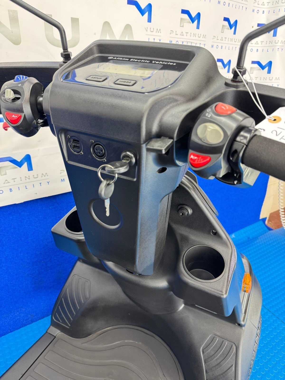 TGA Breeze S4 8MPH All Terrain Mobility Scooter Immaculate Condition 1789