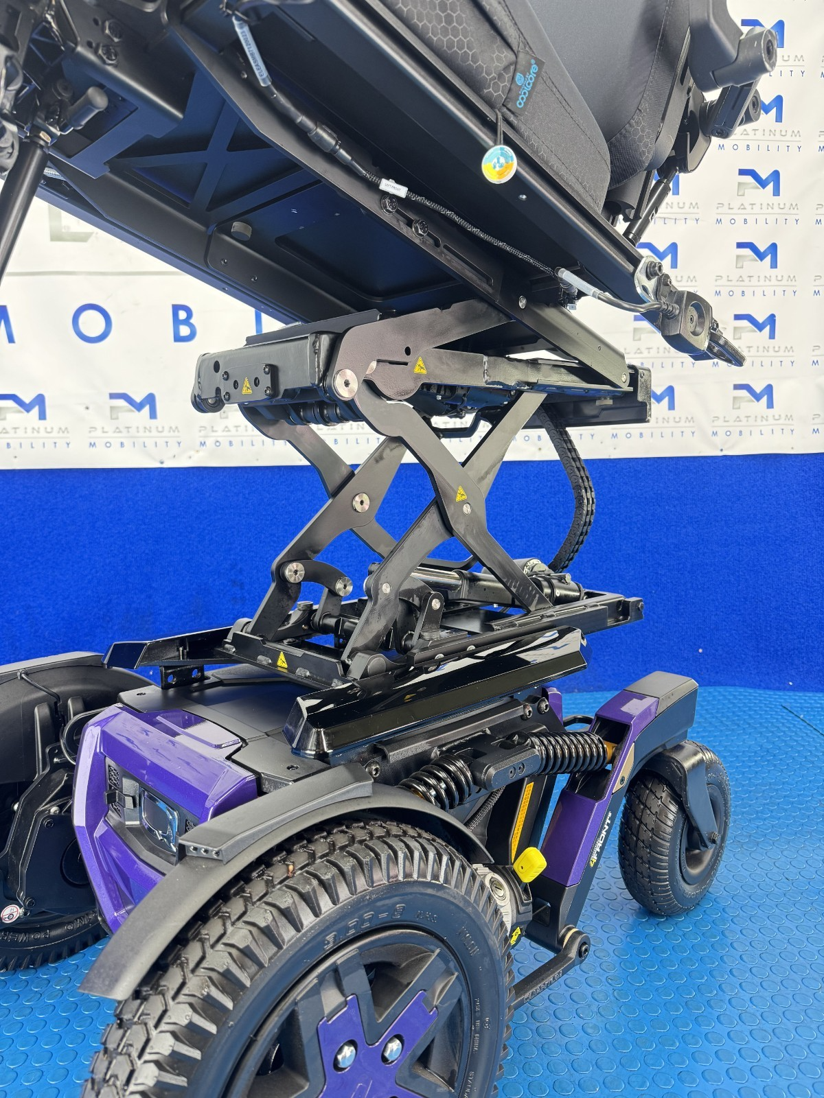 Quantum Pride 4 front 2 Electric Wheelchair RISE TILT RECLINE 6mph 2761