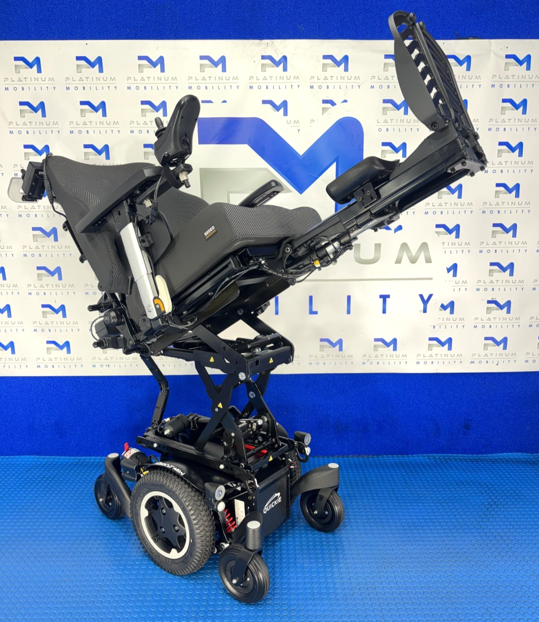 Sunrise Quickie Q300M Powerchair 6 mph Riser, Tilt, Electric Legs, Recline 4129