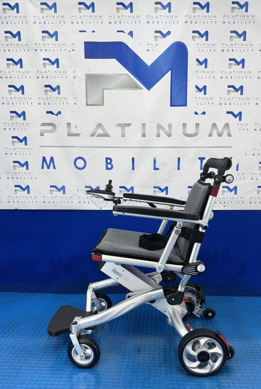 Motion Healthcare Trekker Aerolite ELECTRIC WHEELCHAIR POWERCHAIR 4MPH 2575