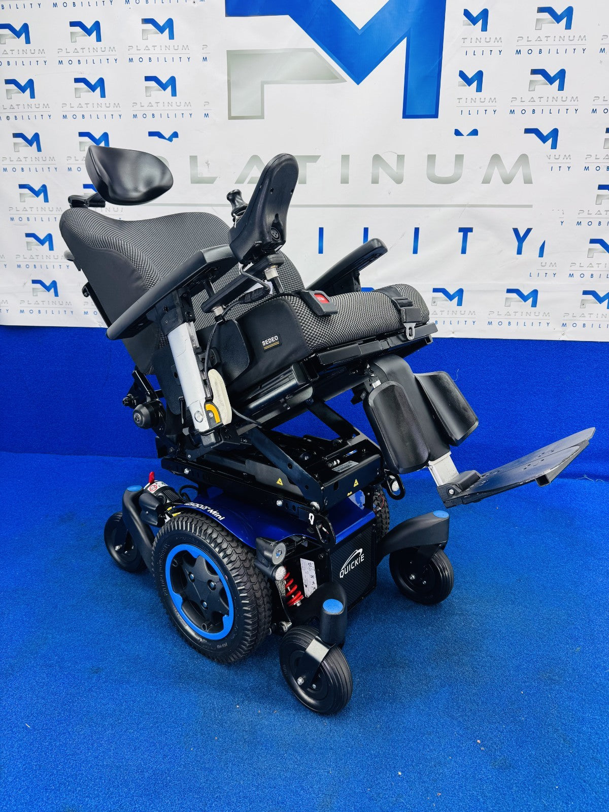Quickie Q300 Mini Powerchair – 6mph Riser Electric Wheelchair by Sunrise (1484)