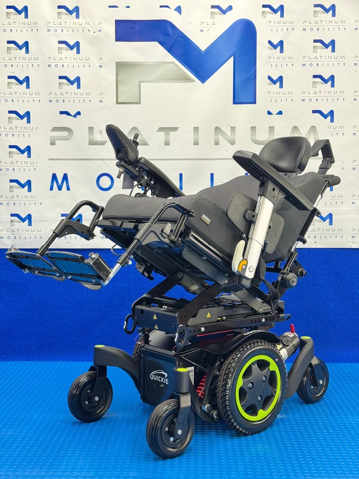 Sunrise Quickie Q300 Mini Powerchair 4mph Riser Electric Wheelchair Carer 1828